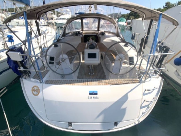 Rent a Bavaria Cruiser 34 Rogoznica
