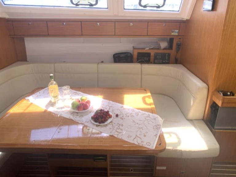 Rent a Bavaria Cruiser 46 Rogoznica