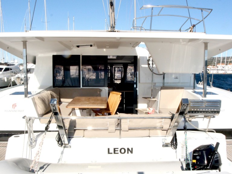 Fountaine Pajot Fountaine Pajot Lucia 40 - 4 cab. in Rogoznica on SamBoat