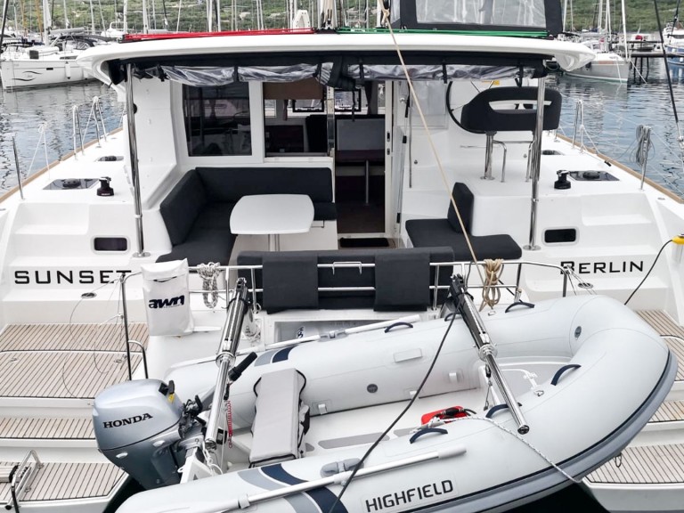 Catamaran rental in Pula - Lagoon Lagoon 40