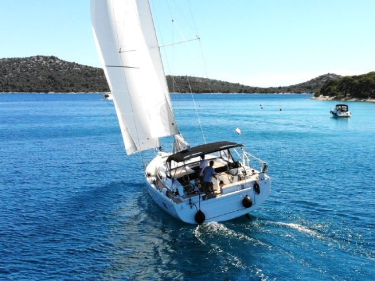 Sailboat for rent Marina Frapa at the best price