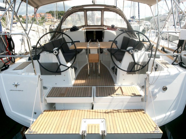 Rent a Jeanneau Sun Odyssey 349 Pula