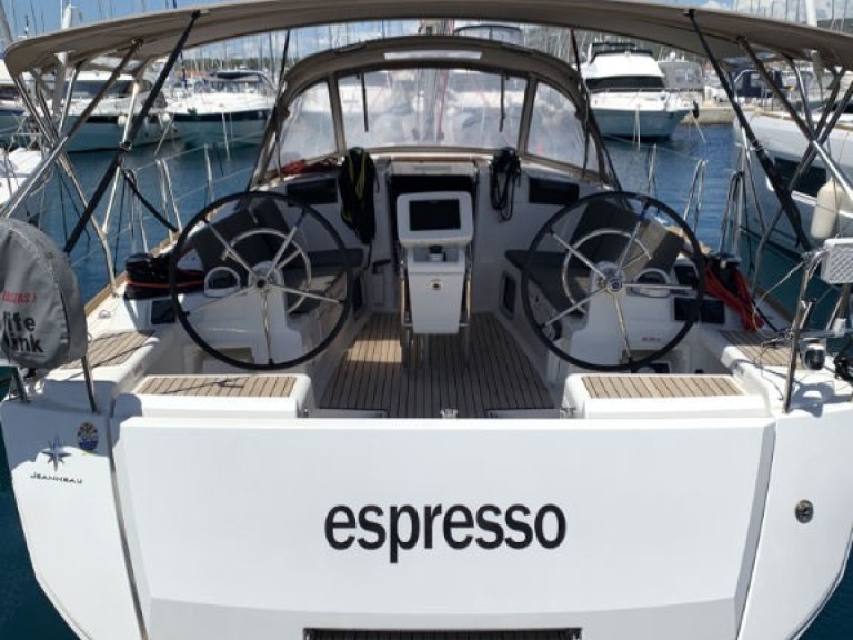 Jeanneau Sun Odyssey 419 in Rogoznica on SamBoat