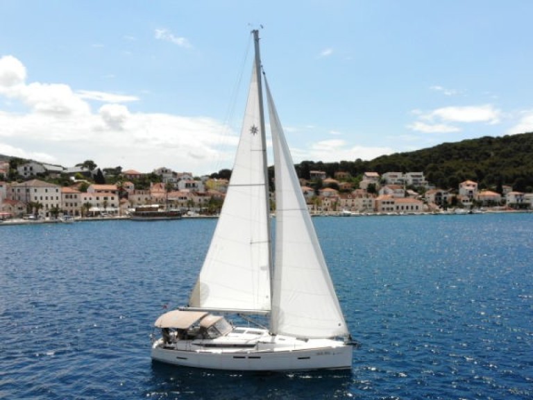 Sailboat rental in Rogoznica - Jeanneau Sun Odyssey 419