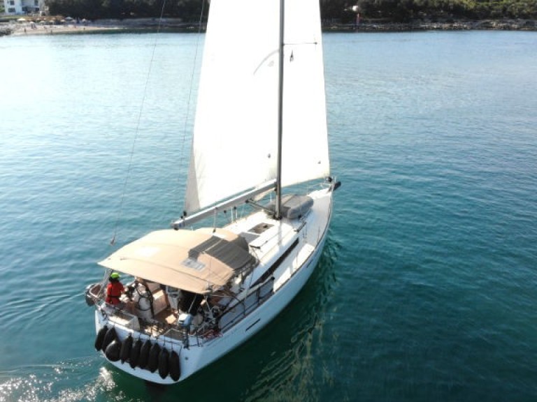 Jeanneau Sun Odyssey 419 charter bareboat or captained in  Pula