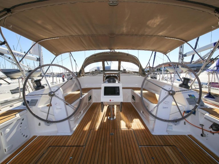 Sailboat for rent Pula at the best price