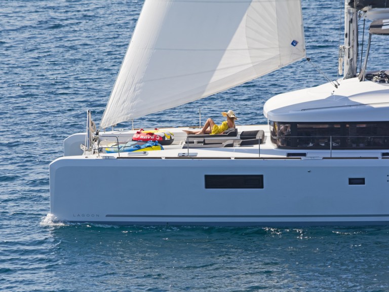 Catamaran for rent Alimos at the best price
