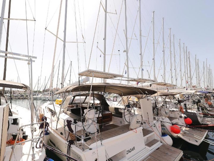 Sailboat for rent Biograd na Moru at the best price