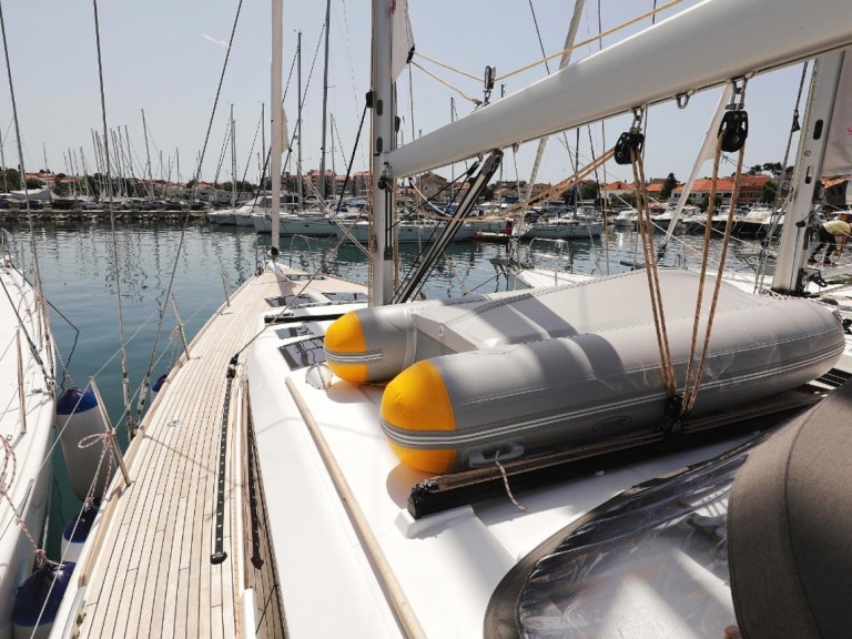 Dufour Dufour 520 Grand Large in Biograd na Moru on SamBoat