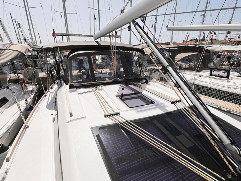 Sailboat rental in Biograd na Moru - Dufour Dufour 382 Grand Large