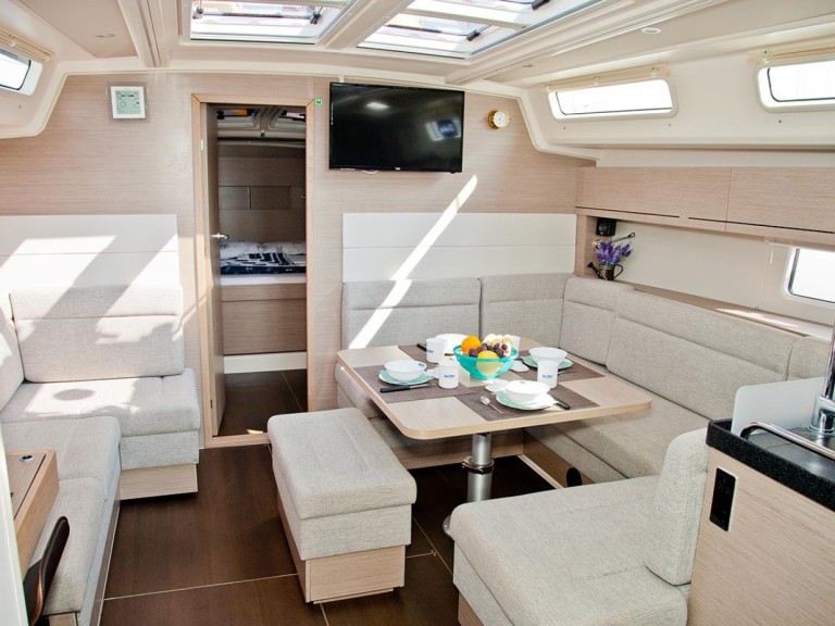 Boat rental Hanse Hanse 458 in Pula on Samboat