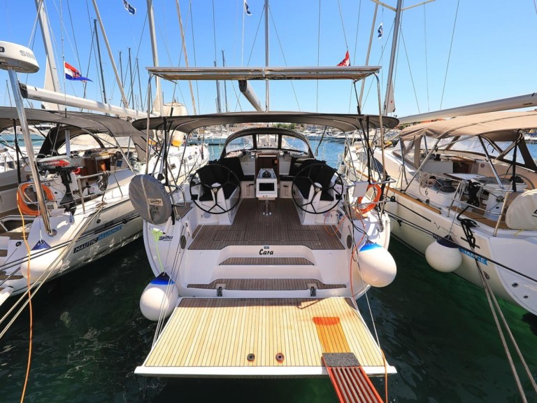 Rent a Bavaria Cruiser 46 Biograd na Moru