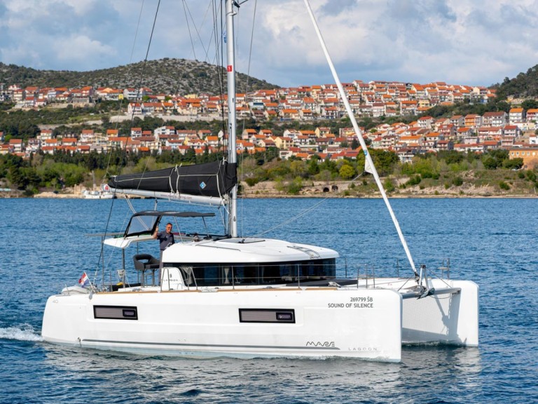 Catamaran rental with or without captain Lagoon Šibenik