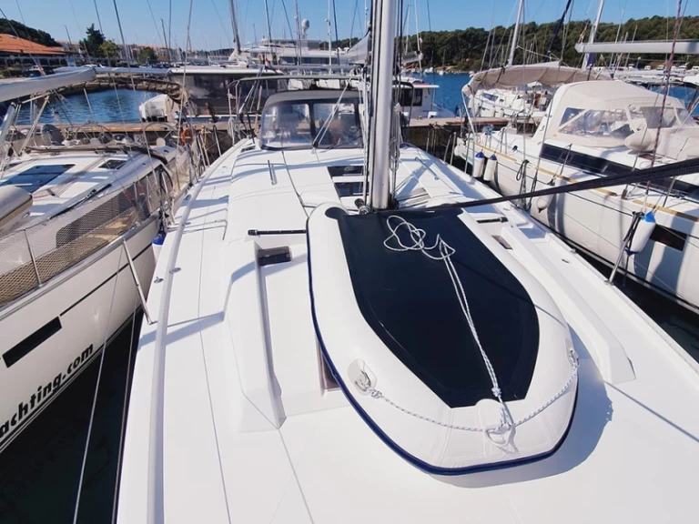 Yacht charter Pula cheap Hanse 505