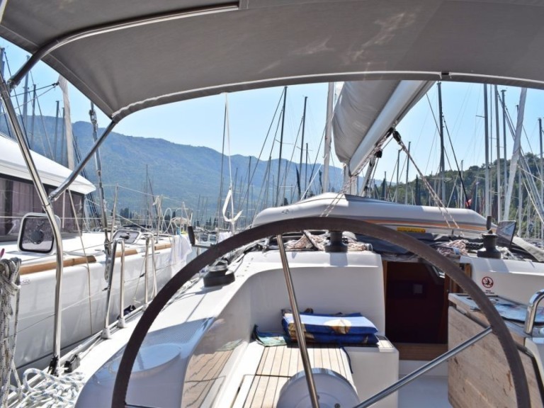 Yacht charter Zaton cheap Cruiser 46