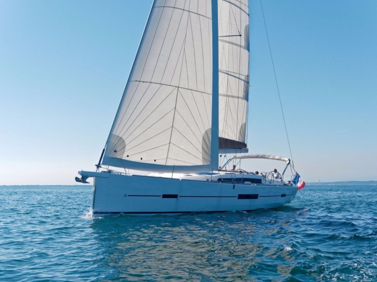 Bareboat Rental Sailboat Dufour with a boat licence