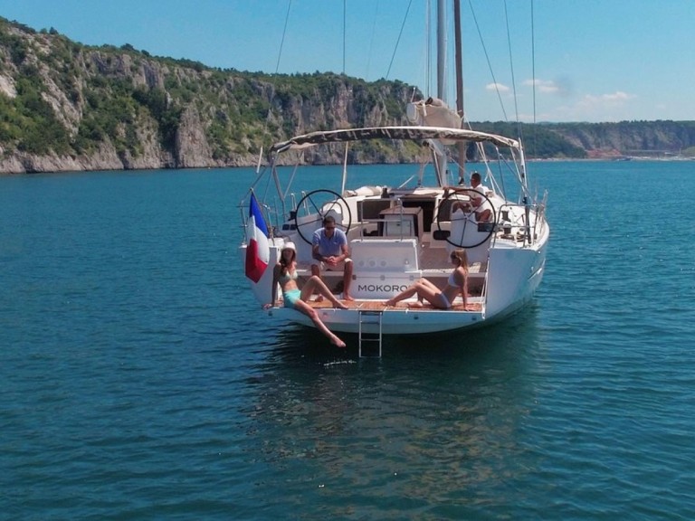 Dufour Dufour 512 Grand Large in Furnari on SamBoat