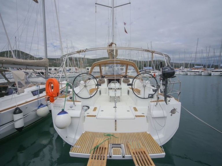 Sailboat rental in Seget Donji - Jeanneau Sun Odyssey 519