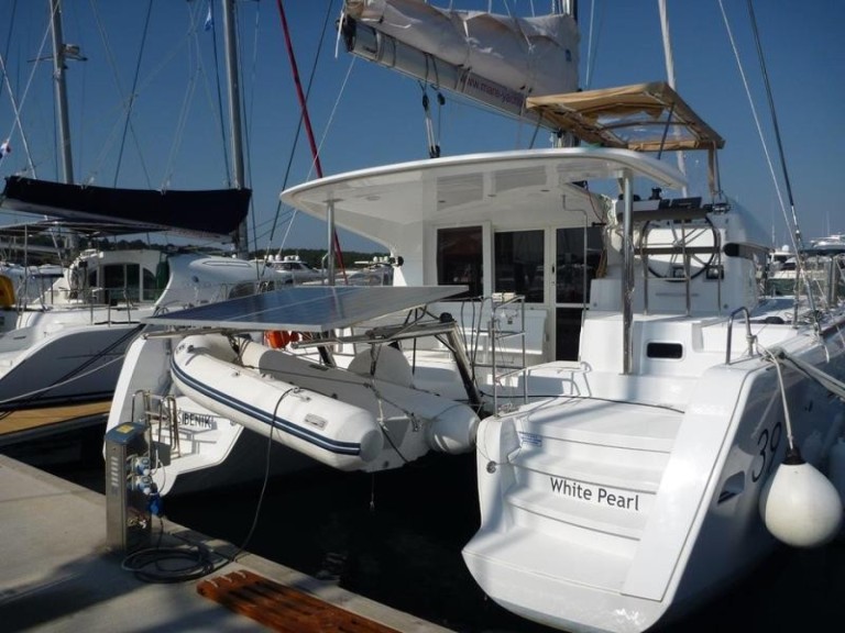 Catamaran rental with or without captain Lagoon Šibenik