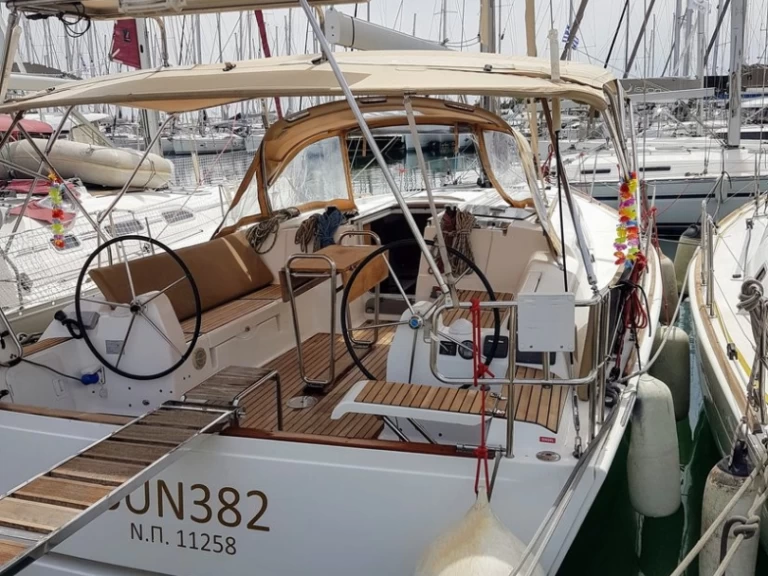 Sailboat rental with or without captain Dufour Alimos