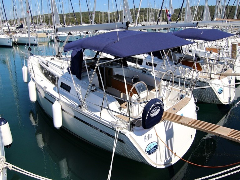 Rent a Bavaria Cruiser 34 Sukošan