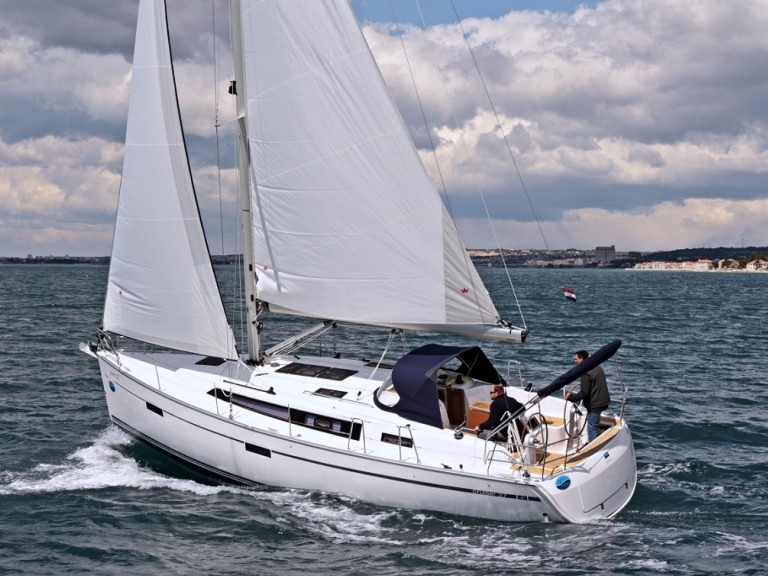 Sailboat rental in Sukošan - Bavaria Cruiser 37