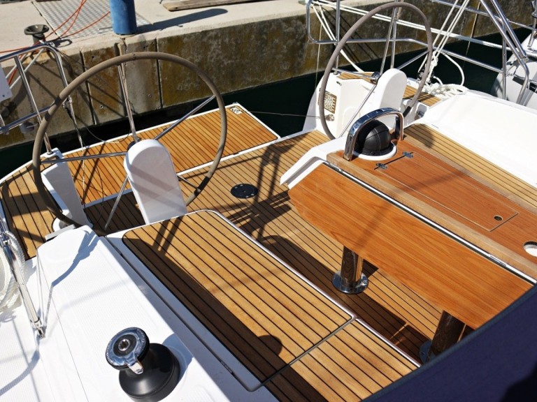 Sailboat for rent Sukošan at the best price