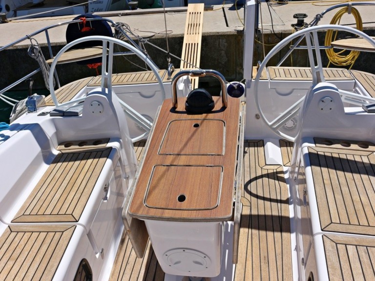 Sailboat rental in Sukošan - Elan Impression 444