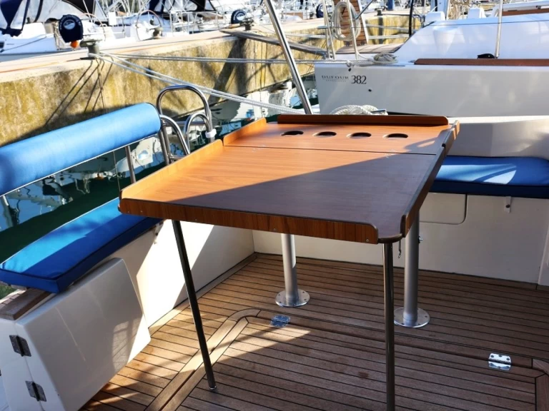 Sas Vektor Vektor 950 in Sukošan on SamBoat