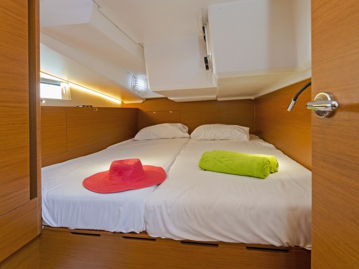 Sailboat rental with or without captain Jeanneau Rhodes (City)