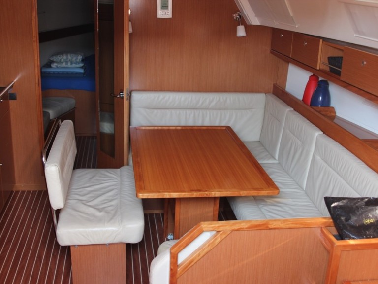 Yacht charter Vrsar cheap Cruiser 40