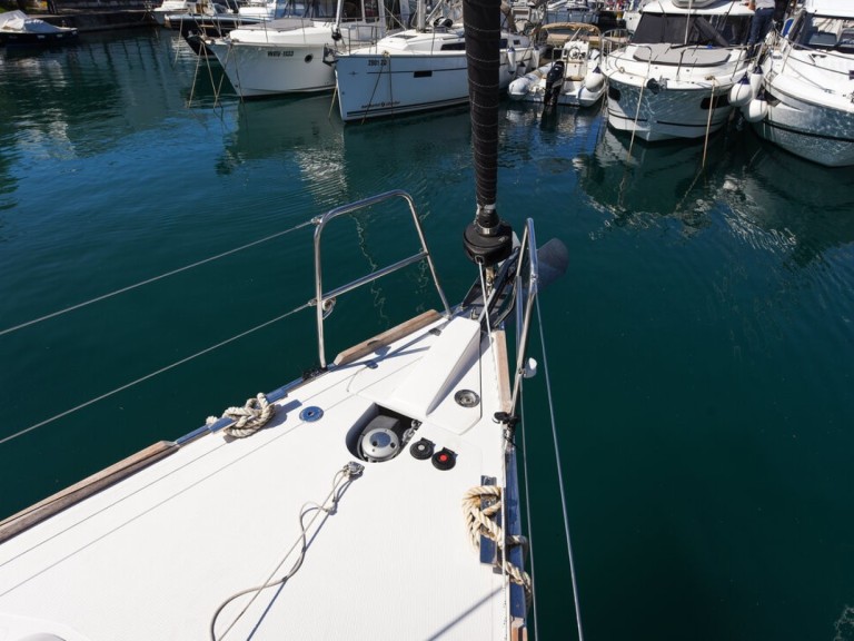 Rent a Elan Impression 45.1 Zadar