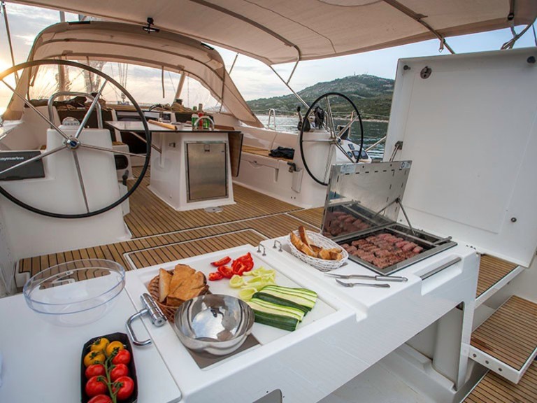 Sailboat rental in Primošten - Dufour Dufour 560 Grand Large