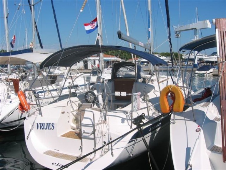 Sailboat rental with or without captain Elan Betina