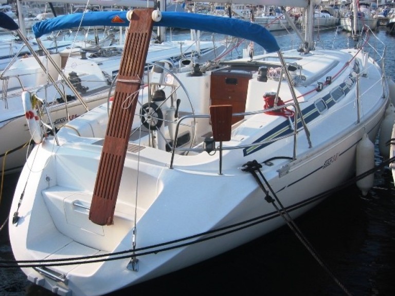 Sailboat rental with or without captain Elan Betina