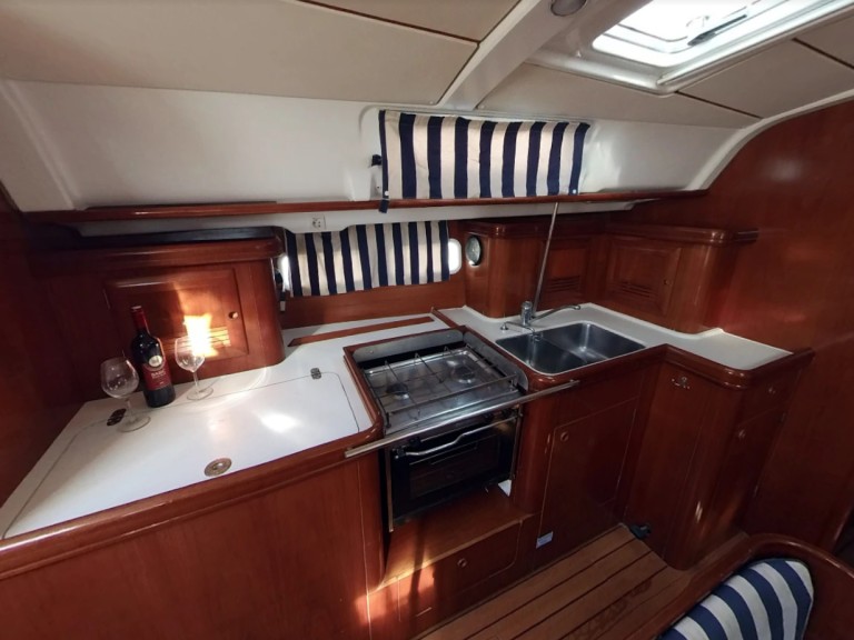 Bareboat Rental Sailboat Bénéteau with a boat licence