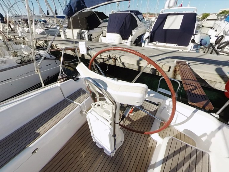 Sailboat for rent Betina at the best price