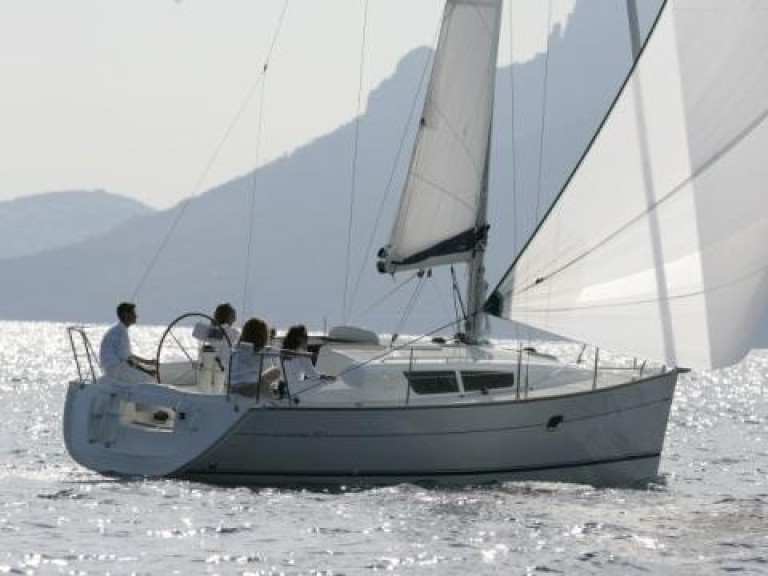 Jeanneau Sun Odyssey 32i charter bareboat or captained in  Betina