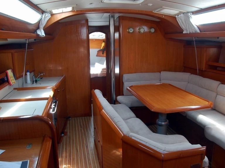 Sailboat for rent Betina at the best price