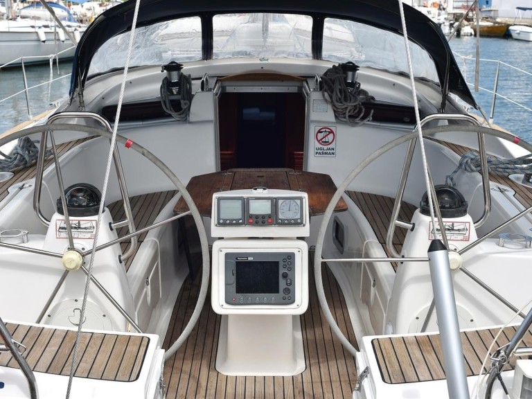 Yacht charter Marina Tankerkomerc cheap Bavaria 50 Cruiser