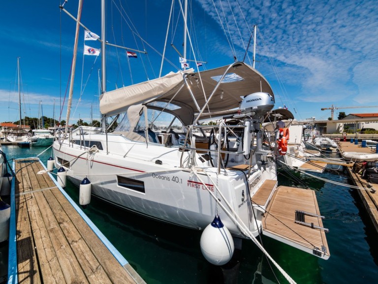 Sailboat rental in Zadar - Bénéteau Oceanis 40.1