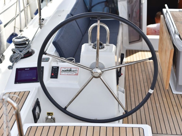 Rent a Bénéteau Oceanis 41.1 Zadar