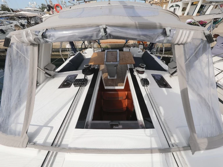 Sailboat rental in Zadar - Bénéteau Oceanis 41.1