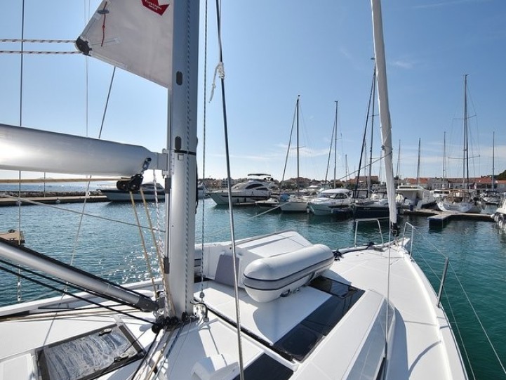 Sailboat rental in Zadar - Bénéteau Oceanis 46.1