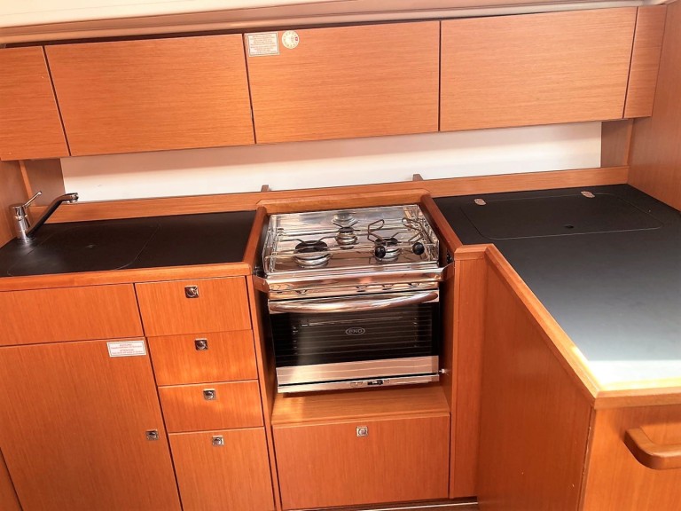 Sailboat rental with or without captain Bavaria Alimos