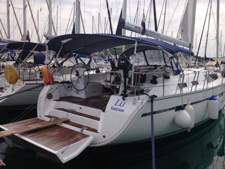 Bareboat Rental Sailboat Bavaria with a boat licence