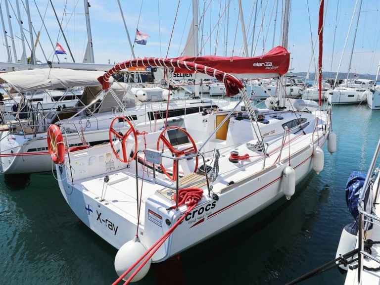Elan Elan 350 Performance in Biograd na Moru on SamBoat