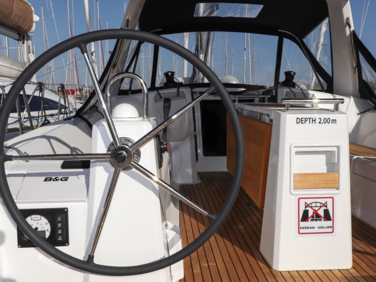 Bénéteau Oceanis 38.1 in Biograd na Moru on SamBoat