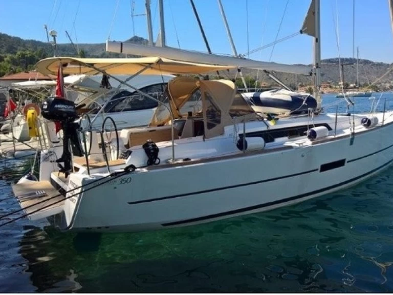 Dufour Dufour 350 Grand Large in Fethiye on SamBoat
