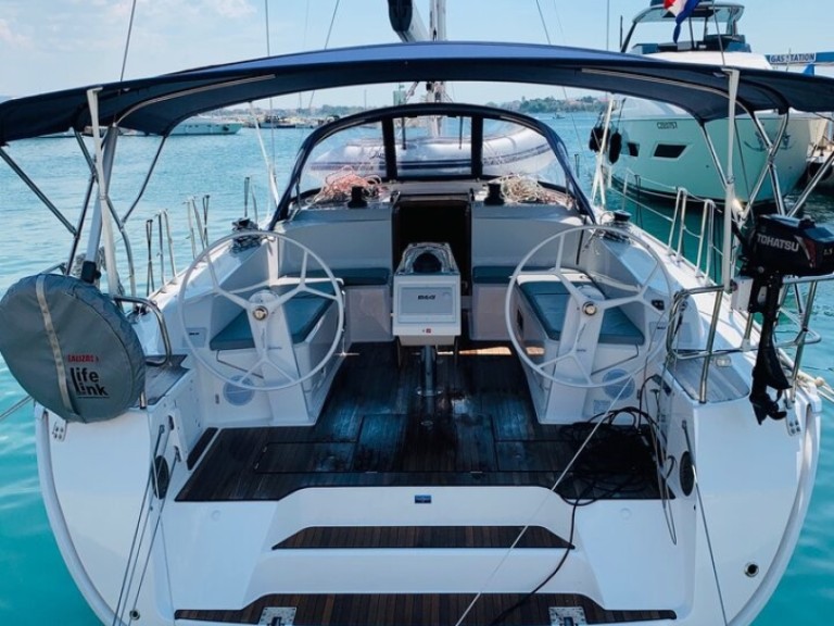 Rent a Bavaria Cruiser 46 Sukošan